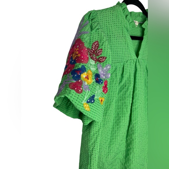 Umgee Seersucker Embroidered Floral Sleeve Green Blouse Size Small - Picture 3 of 11